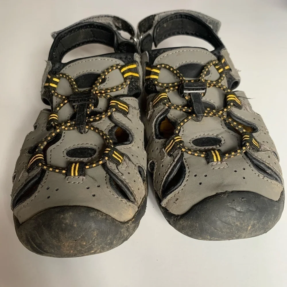 Khombu Boys Kyle Water Sandals Size 3
